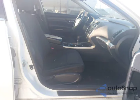 2015 Nissan Altima 2.5 S z USA, uszkodzony, nr VIN 1N4AL3AP3FC278140